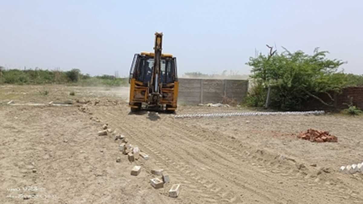 यमुना प्राधिकरण ने 2 एकड़ जमीन से हटाया अवैध अतिक्रमण, कीमत 19 करोड़ यमुना प्राधिकरण ने 2 एकड़ जमीन से हटाया अवैध अतिक्रमण, कीमत 19 करोड़